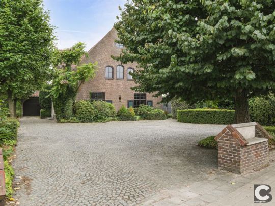 Dokterswoning aan de rand van Lommel centrum